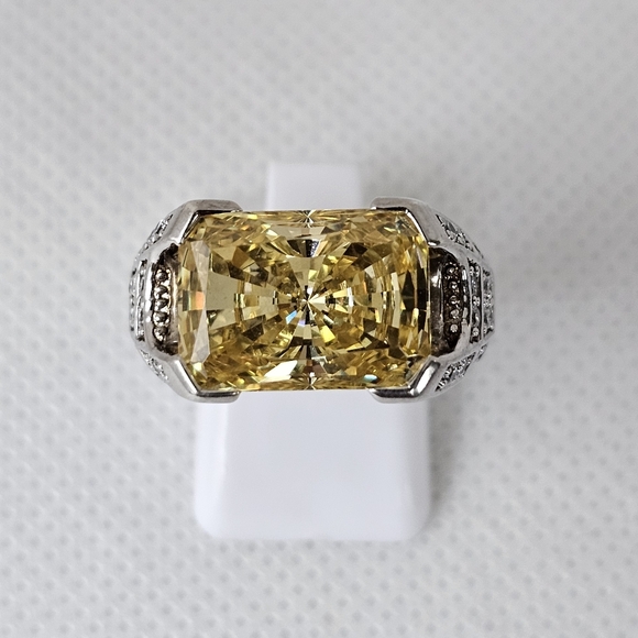 Victoria Wieck Jewelry - Rare Victoria Wieck Yellow Sapphire & Diamond Simulant Sterling Silver Sz 7!